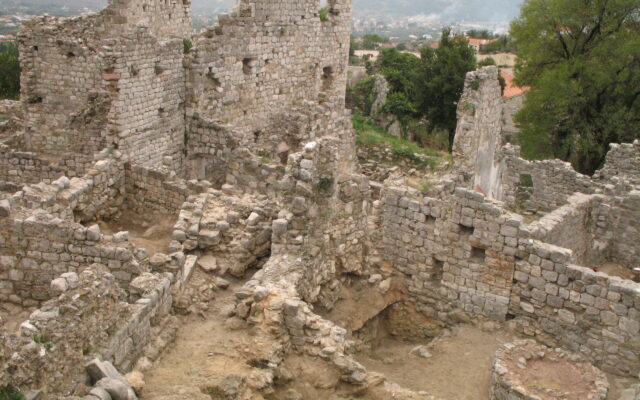 Stari Bar, Montenegro, un isolato della città medievale abbandonata in corso di scavo